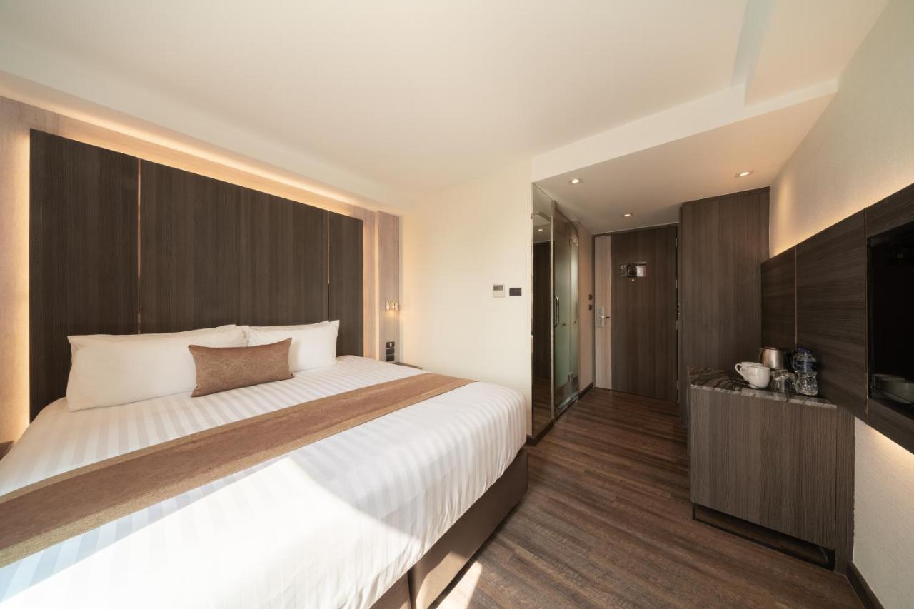 Aspira Parc Sukhumvit 22 Hotel Bangkok Exterior photo