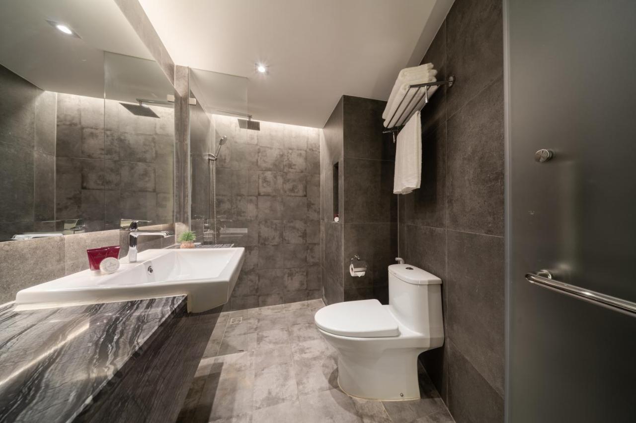 Aspira Parc Sukhumvit 22 Hotel Bangkok Exterior photo